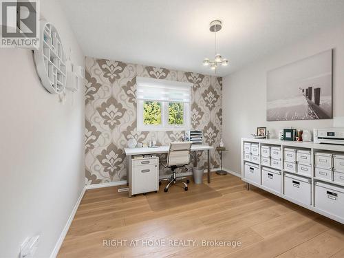 4236 Credit Pointe Drive, Mississauga, ON - Indoor
