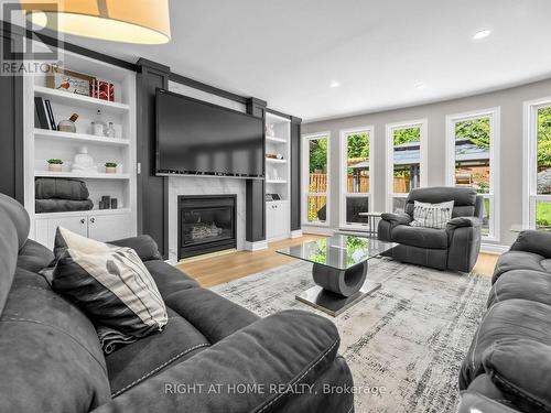 4236 Credit Pointe Drive, Mississauga, ON - Indoor Photo Showing Living Room With Fireplace