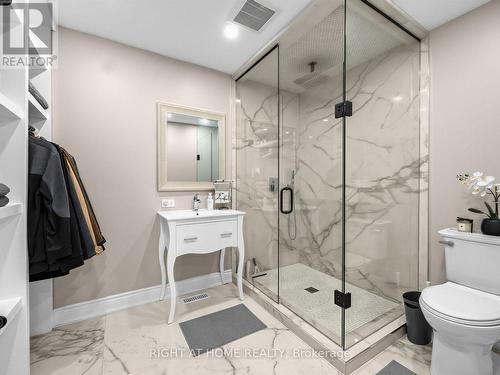 4236 Credit Pointe Drive, Mississauga, ON - Indoor Photo Showing Bathroom