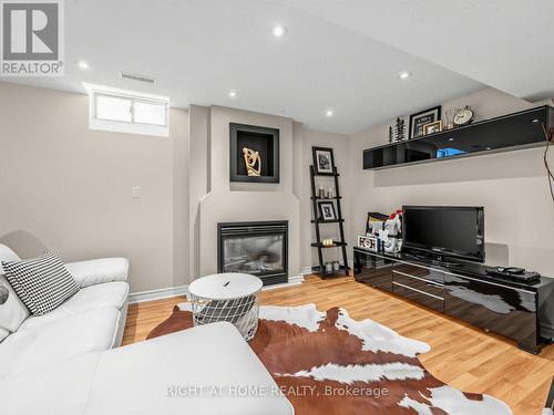 4236 Credit Pointe Drive, Mississauga, ON - Indoor With Fireplace