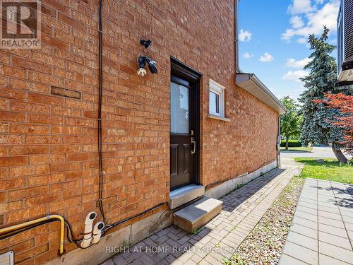 4236 Credit Pointe Drive, Mississauga, ON - Outdoor With Exterior