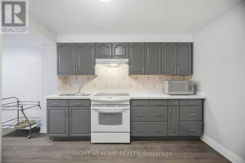 44 Crew Crescent, Vaughan, ON - Indoor Photo Showing Kitchen