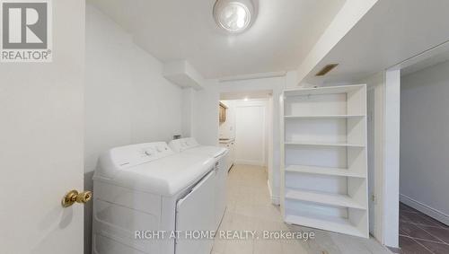 35 Chalfield Lane, Mississauga, ON - Indoor Photo Showing Laundry Room