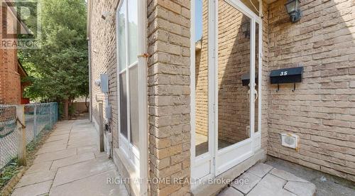 35 Chalfield Lane, Mississauga, ON - Outdoor