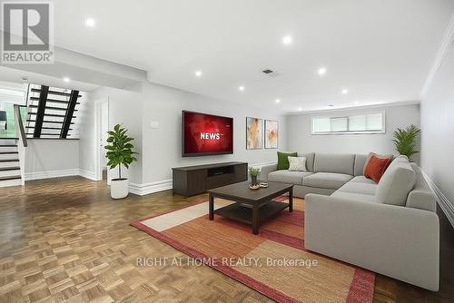 17 Denmark Crescent, Toronto, ON - Indoor Photo Showing Living Room