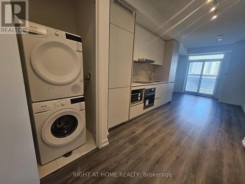 316 - 28 Interchange Way, Vaughan, ON - Indoor Photo Showing Laundry Room