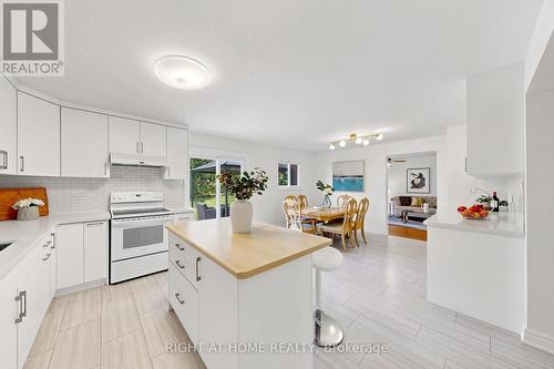 2614 Pollard Drive, Mississauga, ON - Indoor Photo Showing Kitchen