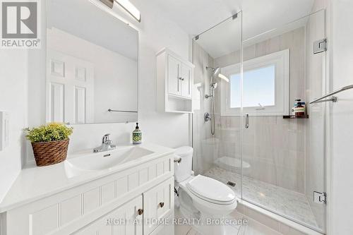 2614 Pollard Drive, Mississauga, ON - Indoor Photo Showing Bathroom