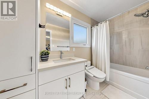 2614 Pollard Drive, Mississauga, ON - Indoor Photo Showing Bathroom