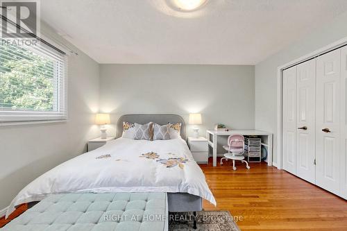 2614 Pollard Drive, Mississauga, ON - Indoor Photo Showing Bedroom