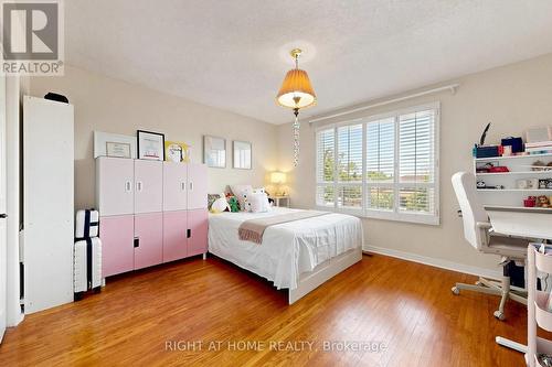 2614 Pollard Drive, Mississauga, ON - Indoor Photo Showing Bedroom
