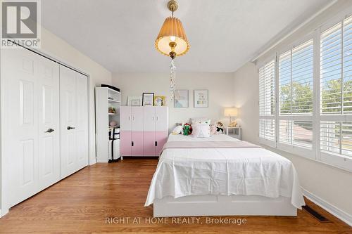 2614 Pollard Drive, Mississauga, ON - Indoor Photo Showing Bedroom