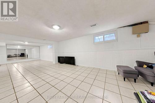 2614 Pollard Drive, Mississauga, ON - Indoor