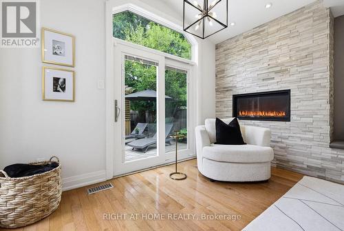 18 Oak Lea Circle, Markham, ON - Indoor With Fireplace