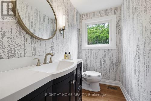18 Oak Lea Circle, Markham, ON - Indoor Photo Showing Bathroom