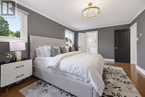 18 Oak Lea Circle, Markham, ON - Indoor Photo Showing Bedroom