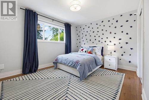 18 Oak Lea Circle, Markham, ON - Indoor Photo Showing Bedroom