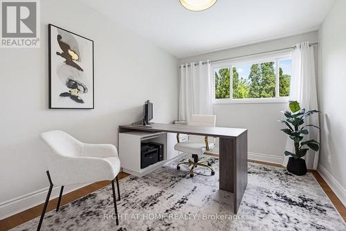 18 Oak Lea Circle, Markham, ON - Indoor Photo Showing Office