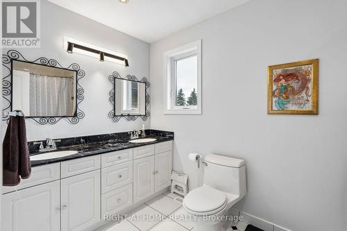 3525 Bertrand Road, Mississauga, ON - Indoor Photo Showing Bathroom