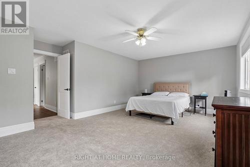 3525 Bertrand Road, Mississauga, ON - Indoor Photo Showing Bedroom