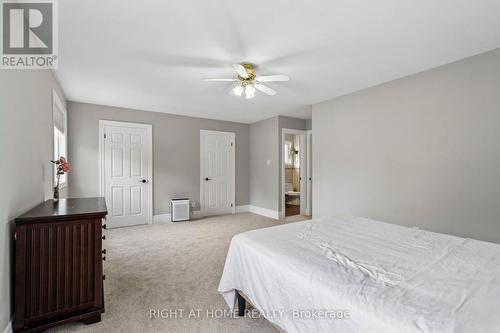 3525 Bertrand Road, Mississauga, ON - Indoor Photo Showing Bedroom