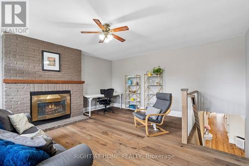 3525 Bertrand Road, Mississauga, ON - Indoor Photo Showing Living Room With Fireplace
