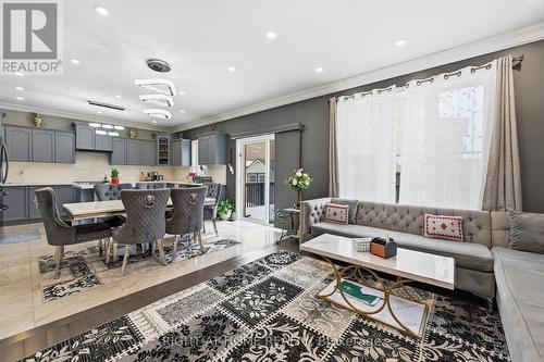 456 Valridge Drive, Hamilton, ON - Indoor Photo Showing Living Room
