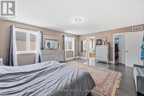 456 Valridge Drive, Hamilton, ON - Indoor Photo Showing Bedroom