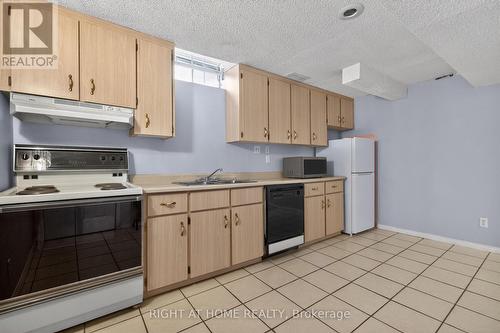 3 Lancashire Road, Markham, ON - Indoor Photo Showing Kitchen With Double Sink