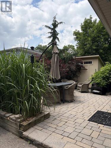 56 PENWICK CRESCENT  Richmond Hill, ON L4C 5B4