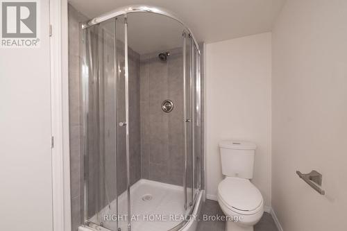 2 Midholm Drive, Toronto, ON - Indoor Photo Showing Bathroom