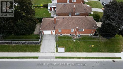2 Midholm Drive, Toronto, ON - 