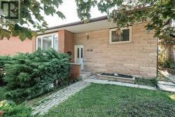 904 WALNUT COURT Oshawa, ON L1H 2H9