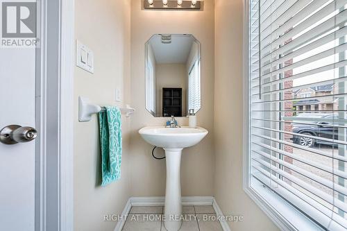 33 Drexel Road, Brampton, ON - Indoor Photo Showing Bathroom