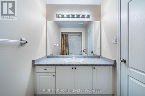 33 Drexel Road, Brampton, ON - Indoor Photo Showing Bathroom