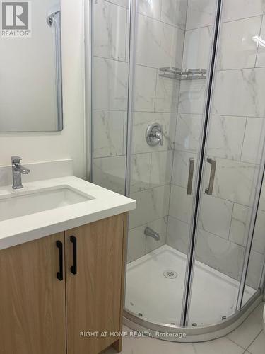 61 GLADYS ROAD , Toronto, Ontario M1C 1C7 5