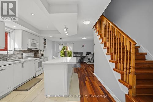 5531 Whistler Crescent, Mississauga, ON - Indoor Photo Showing Kitchen