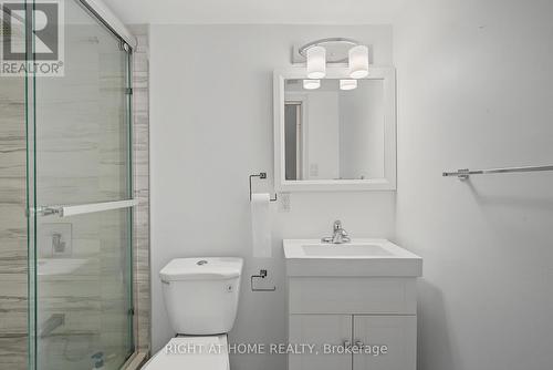 5531 Whistler Crescent, Mississauga, ON - Indoor Photo Showing Bathroom