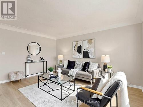 1 Welbourn Drive, Hamilton, ON - Indoor Photo Showing Living Room