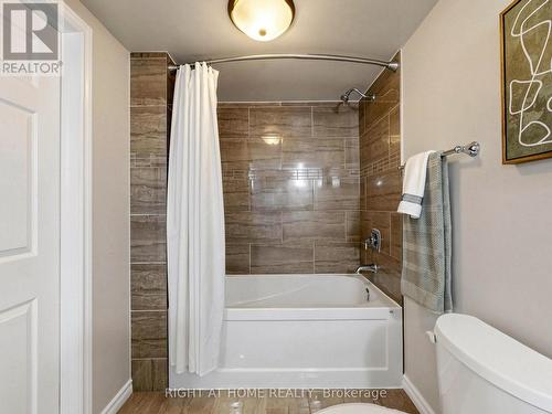 1 Welbourn Drive, Hamilton, ON - Indoor Photo Showing Bathroom