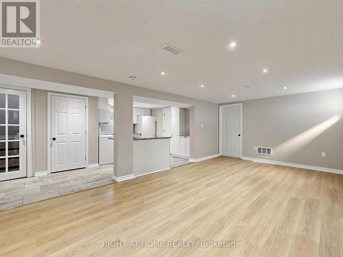1 Welbourn Drive, Hamilton, ON - Indoor Photo Showing Other Room