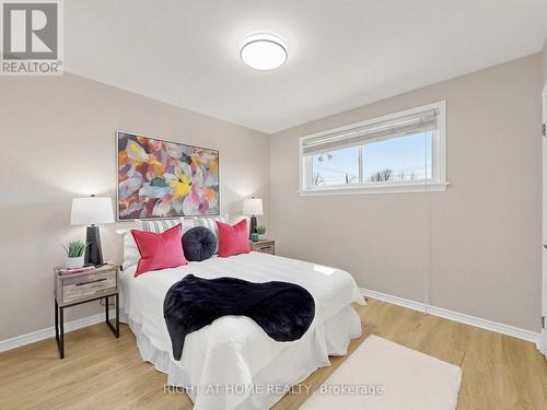 1 Welbourn Drive, Hamilton, ON - Indoor Photo Showing Bedroom
