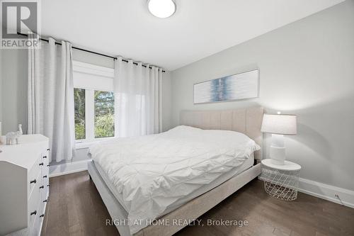 1565 Kipper Avenue, Mississauga, ON - Indoor Photo Showing Bedroom
