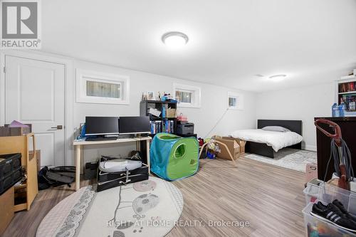 1565 Kipper Avenue, Mississauga, ON - Indoor