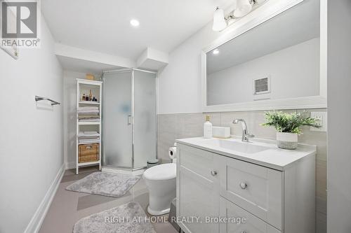 1565 Kipper Avenue, Mississauga, ON - Indoor Photo Showing Bathroom
