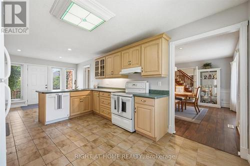 Secondary Kitchen - Eat-in, Separate Entrance - 1 Idared Road, Hamilton, ON - Indoor Photo Showing Kitchen