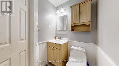 301 Garner Road E, Hamilton, ON - Indoor Photo Showing Bathroom