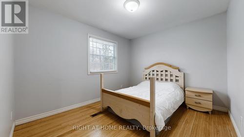 301 Garner Road E, Hamilton, ON - Indoor Photo Showing Bedroom