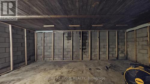 301 Garner Road E, Hamilton, ON - 