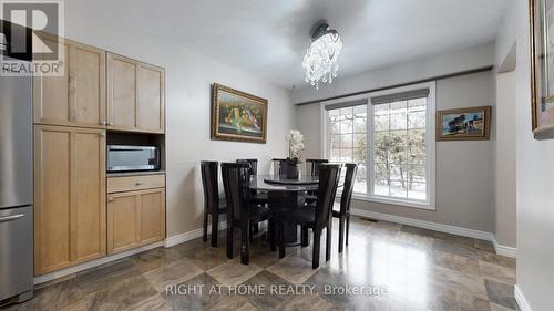 301 Garner Road E, Hamilton, ON - Indoor Photo Showing Dining Room
